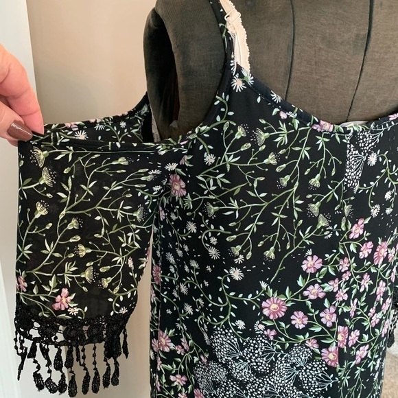 Charlotte Russe mini dress size M made in USA. Cold shoulder with strap lace - Picture 11 of 11